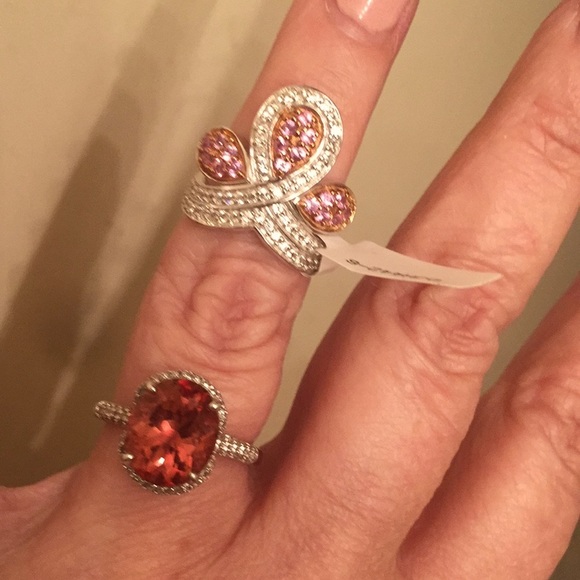 FLASH SALE. 1 HOUR. THIS IS A BUBBLE GUM PINK RING - Picture 11 of 15